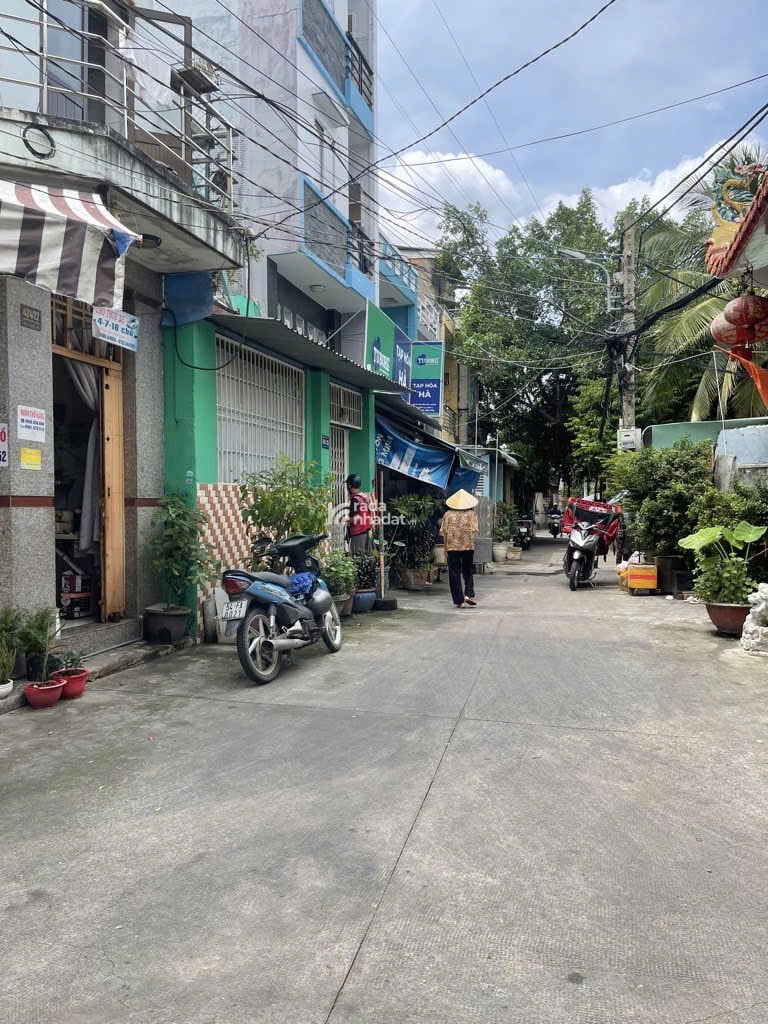 NGUYỄN VĂN LUÔNG,1 SẸC,GẦN VÒNG XOAY (4m x 12,5 x 3 TẦNG) 5.8 TỶ TL