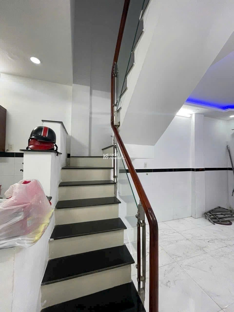 Bán nhà đẹp giá tốt ngay Nguyễn Tri Phương, quận 10 - Hẻm 1 sẹc sát MT giá chỉ nhỉnh 3 tỷ TL