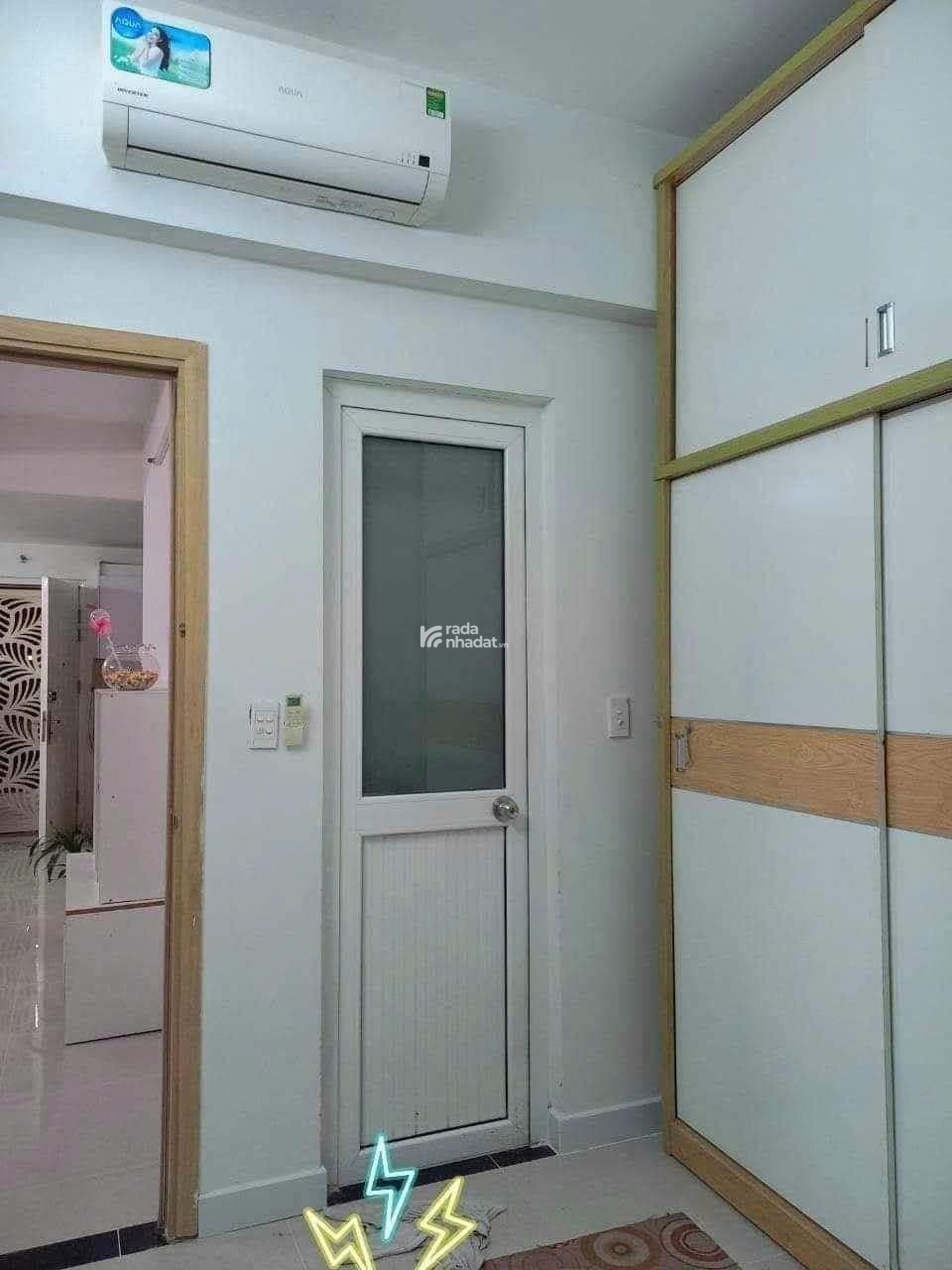 Cho thuê căn hộ có nội thất, 64 m2, 2 PN, 2WC, 1 PK & bếp CC Dream Home 8 triệu/th