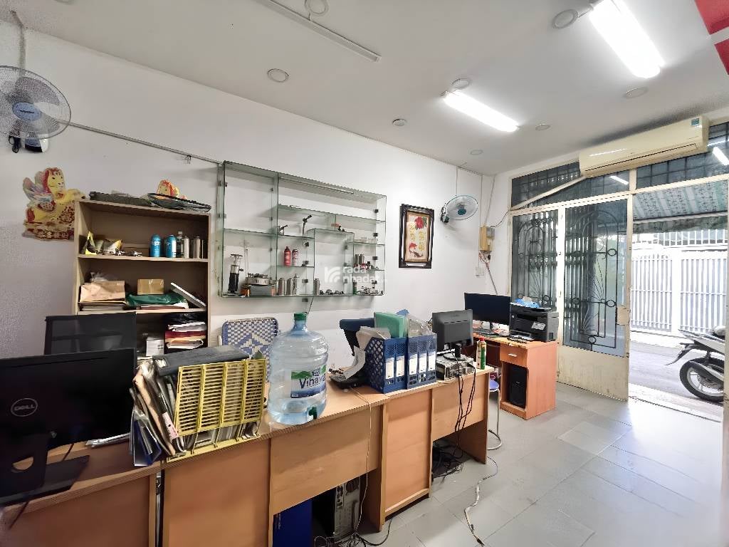 HIẾM chỉ 9.5 tỷ có nhà 3 lầu HXH Quang Trung làm CTY 64m2 ngang 4m ngay CHUỒNG CÚN.