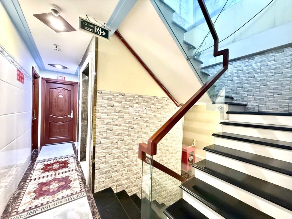 KHÁCH SẠN CAO CẤP- NGUYỄN THÁI BÌNH-P.12-TÂN BÌNH-DT: 7.9*22.6M- 58 TỶ 5