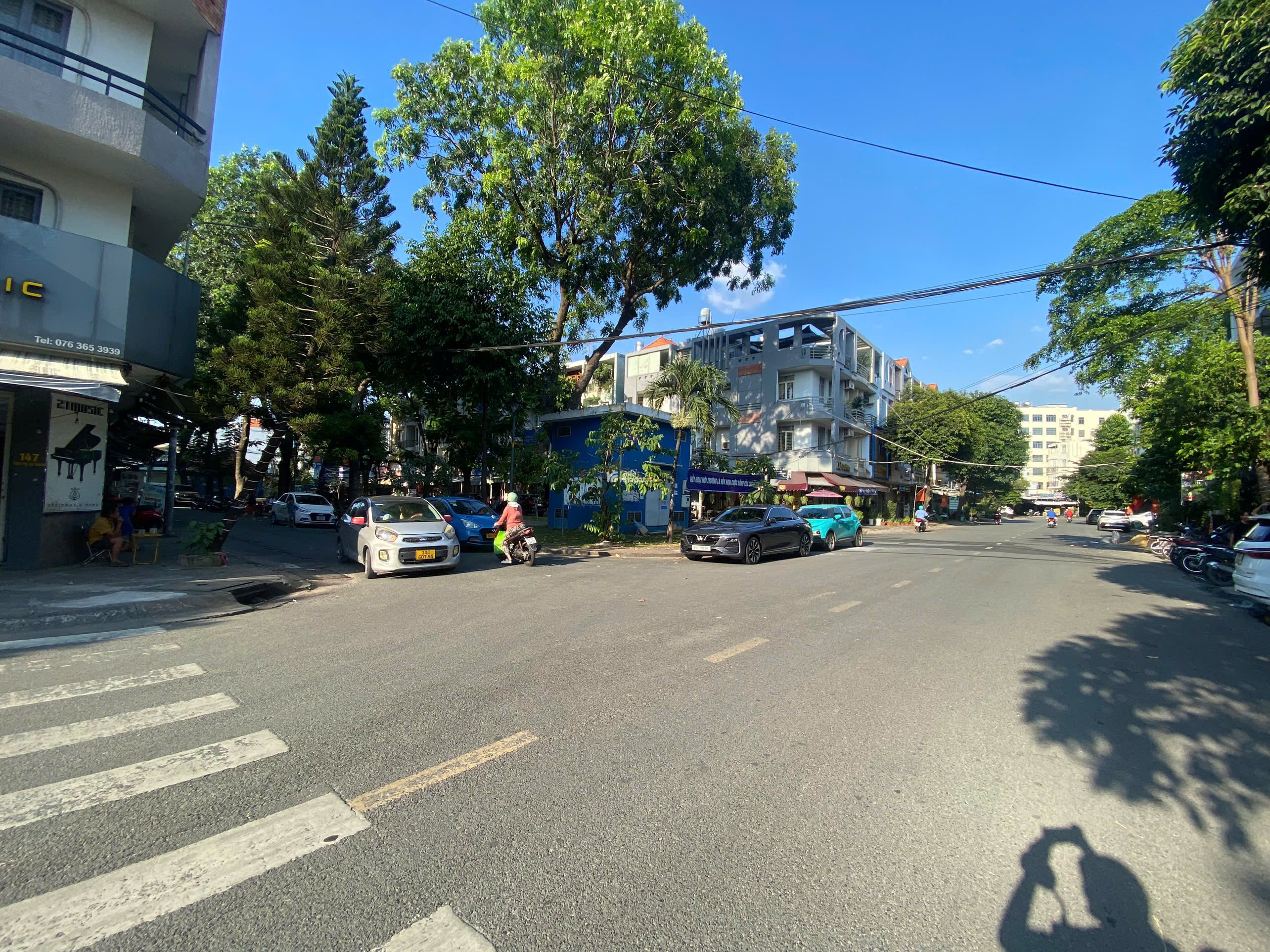 Bán nhà cạnh big c trường chinh 68 m2 3 pn 6 tỷ đường 8 m hẻm kinh doanh