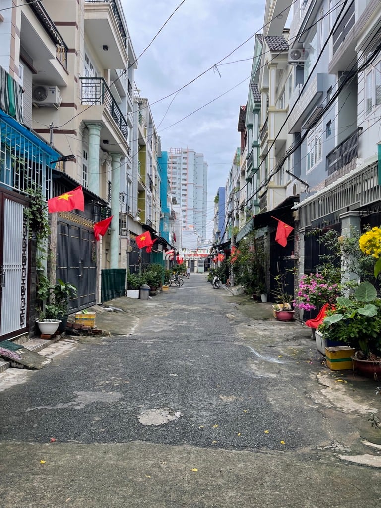 BÁN NHÀ MÃ LÒ BÌNH TRỊ ĐÔNG A BÌNH TÂN 53M2 5.6 TỶ 4 TẦNG HẺM XE TẢI 