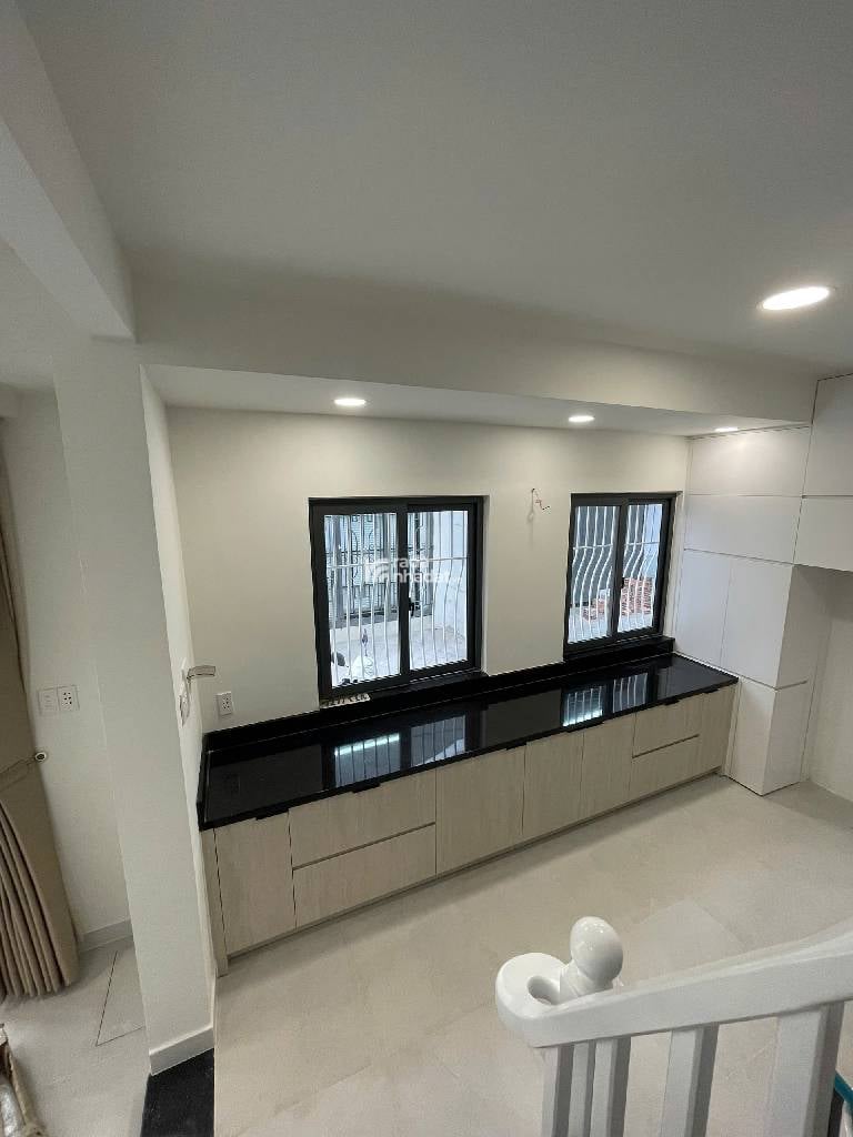 TÂN BÌNH NHÀ MỚI Ở NGAY GẦN MẶT TIỀN ĐƯỜNG CÁCH MẠNG THÁNG 8 - GIÁ 5.68 TỶ TL