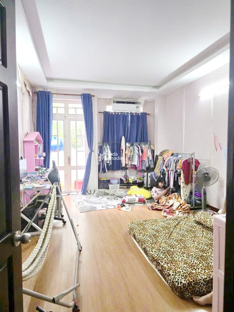 Bán nhà 2 lầu (4x16m) hẻm 3m đường Tám Danh P.Chánh Hưng Quận 8