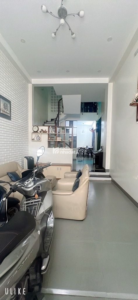 HXH CÁCH MẠNG THÁNG 8, TÂN BÌNH, 60M2 Ở NGAY. GIẢM 350TR CHỈ CÒN 11.8T