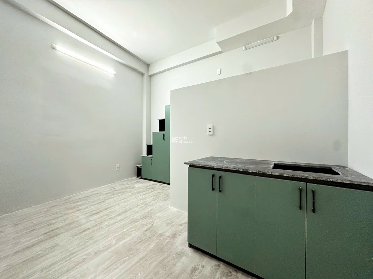 BÁN CHDV 10 PHÒNG FULL NỘI THÁT THU NHẬP 60 TR - 83m2 - 17 TỶ TL  