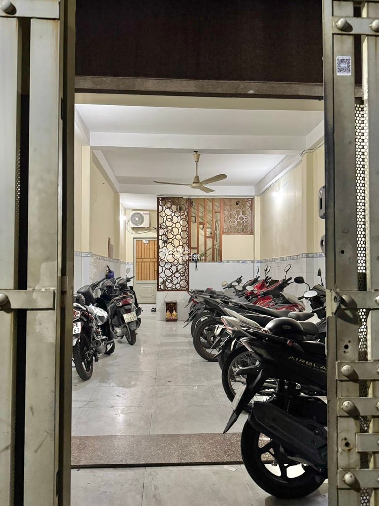CHDV 16 PHÒNG PHẠM VĂN HAI TÂN BÌNH - HẺM 3M MỘT TRỤC CÁCH MẶT TIỀN 20M - 5 TẦNG - 80M2 CN ĐỦ