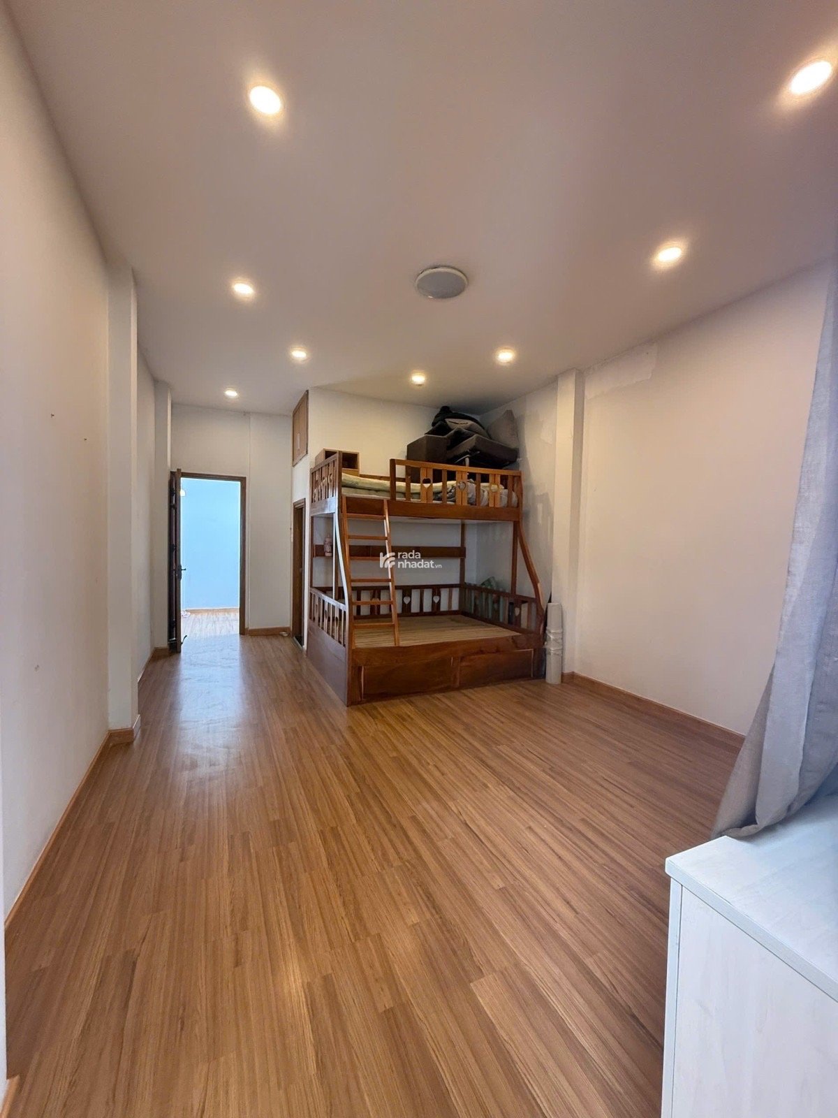 BÁN GẤP NHÀ HẺM XH - LÊ BÌNH - TÂN BÌNH - DT:50M2 ( 4,2  12 ) 4 TẦNG NỘI THẤT GỖ - NHỈNH 9 TỶ