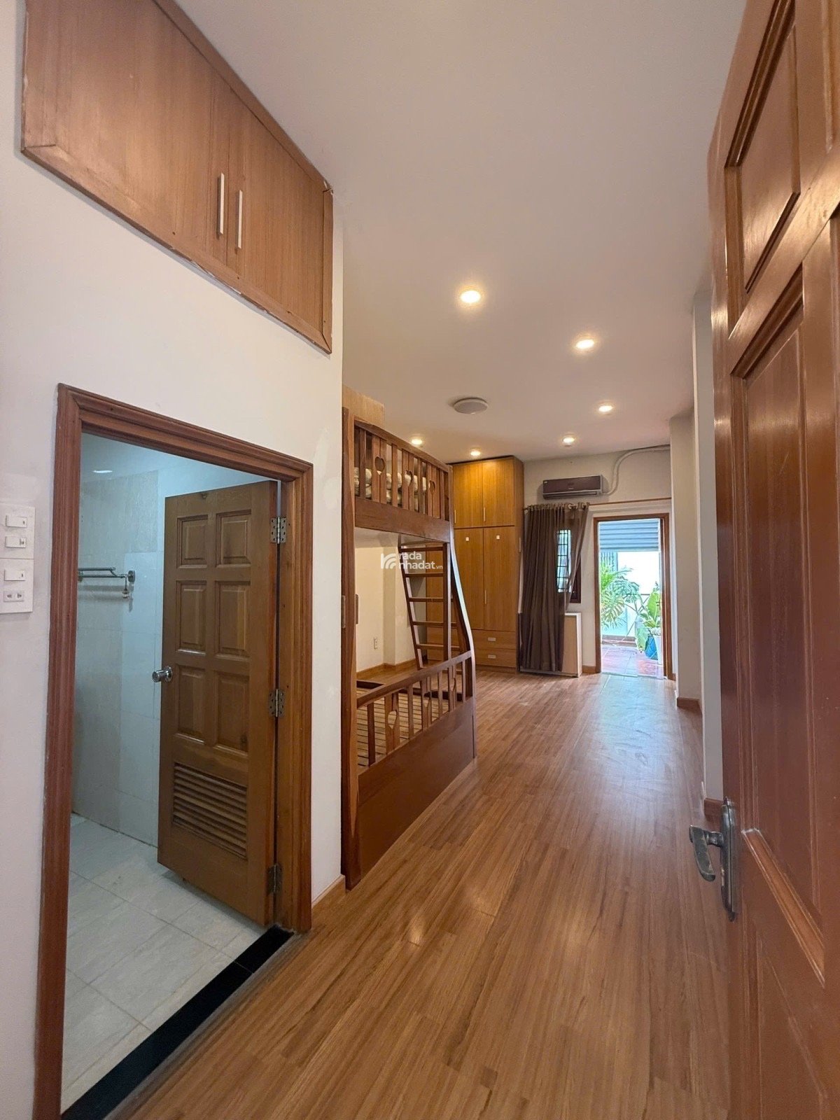 BÁN GẤP NHÀ HẺM XH - LÊ BÌNH - TÂN BÌNH - DT:50M2 ( 4,2  12 ) 4 TẦNG NỘI THẤT GỖ - NHỈNH 9 TỶ