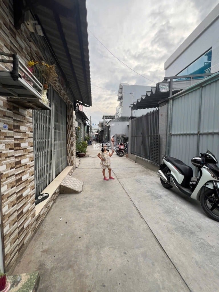 BÁN ĐẤT HỒ HỌC LÃM 85M2 5.7 TỶ NGANG 5M BÌNH TRỊ ĐÔNG B SÁT TÊN LỬA HẺM XE HƠI