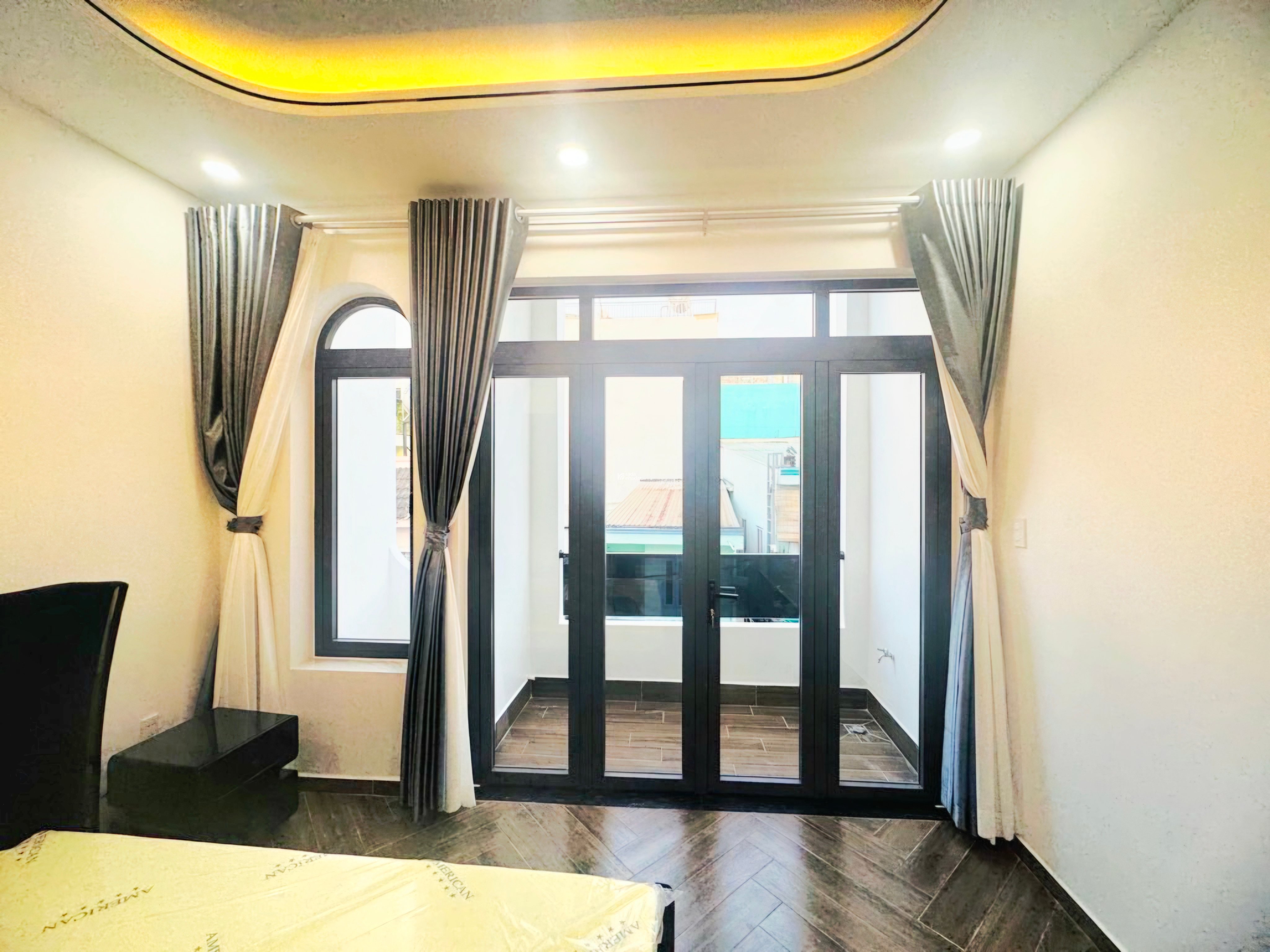 BÌNH TÂN - NHÀ MỚI ĐẸP 5 TẦNG THANG MÁY - 4x 21M - NHIK 9T