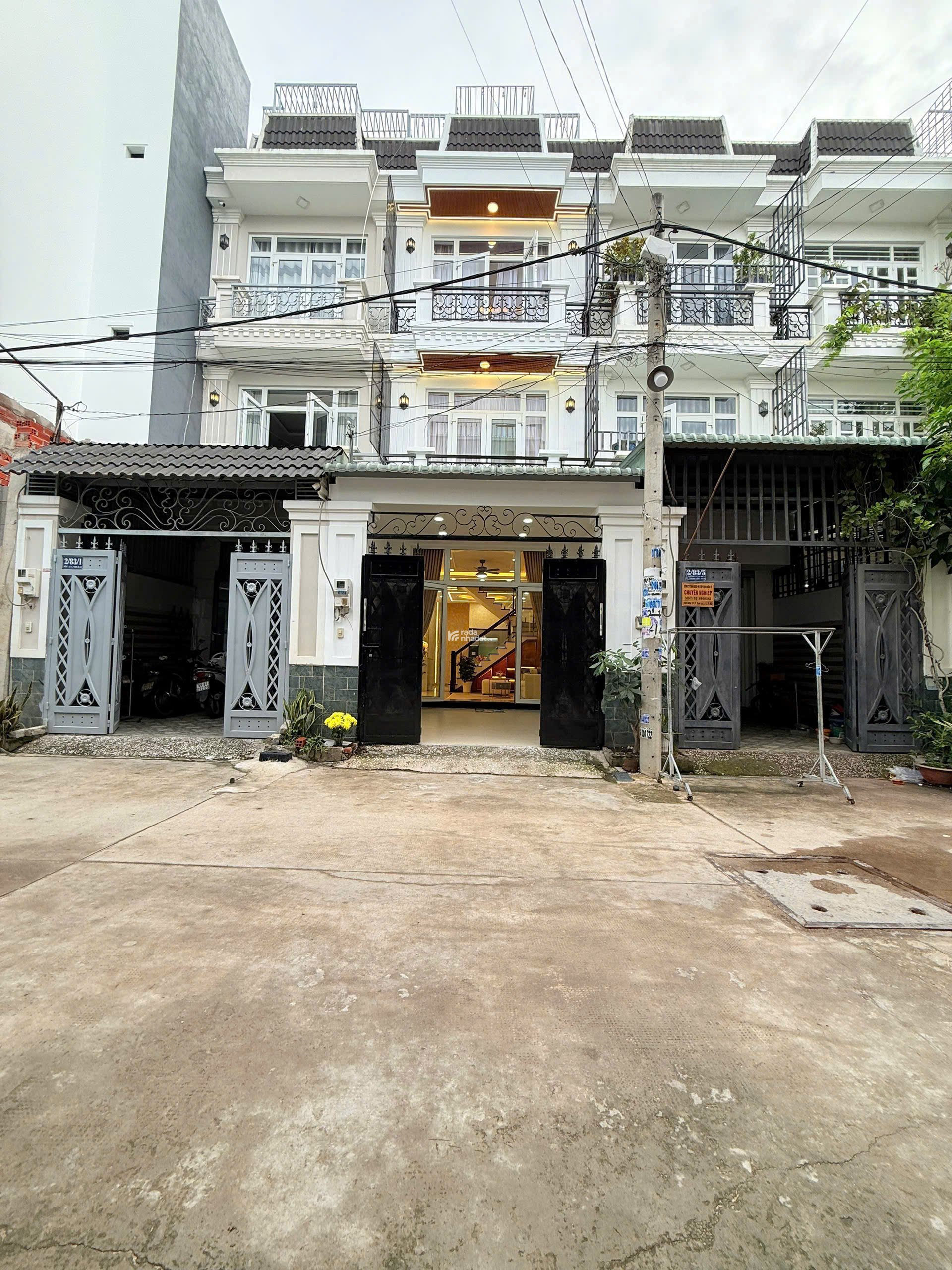 NHÀ 3 TẤM - SÂN Ô TÔ - HẺM RỘNG 8M - TL13 - GẦN 4 GA