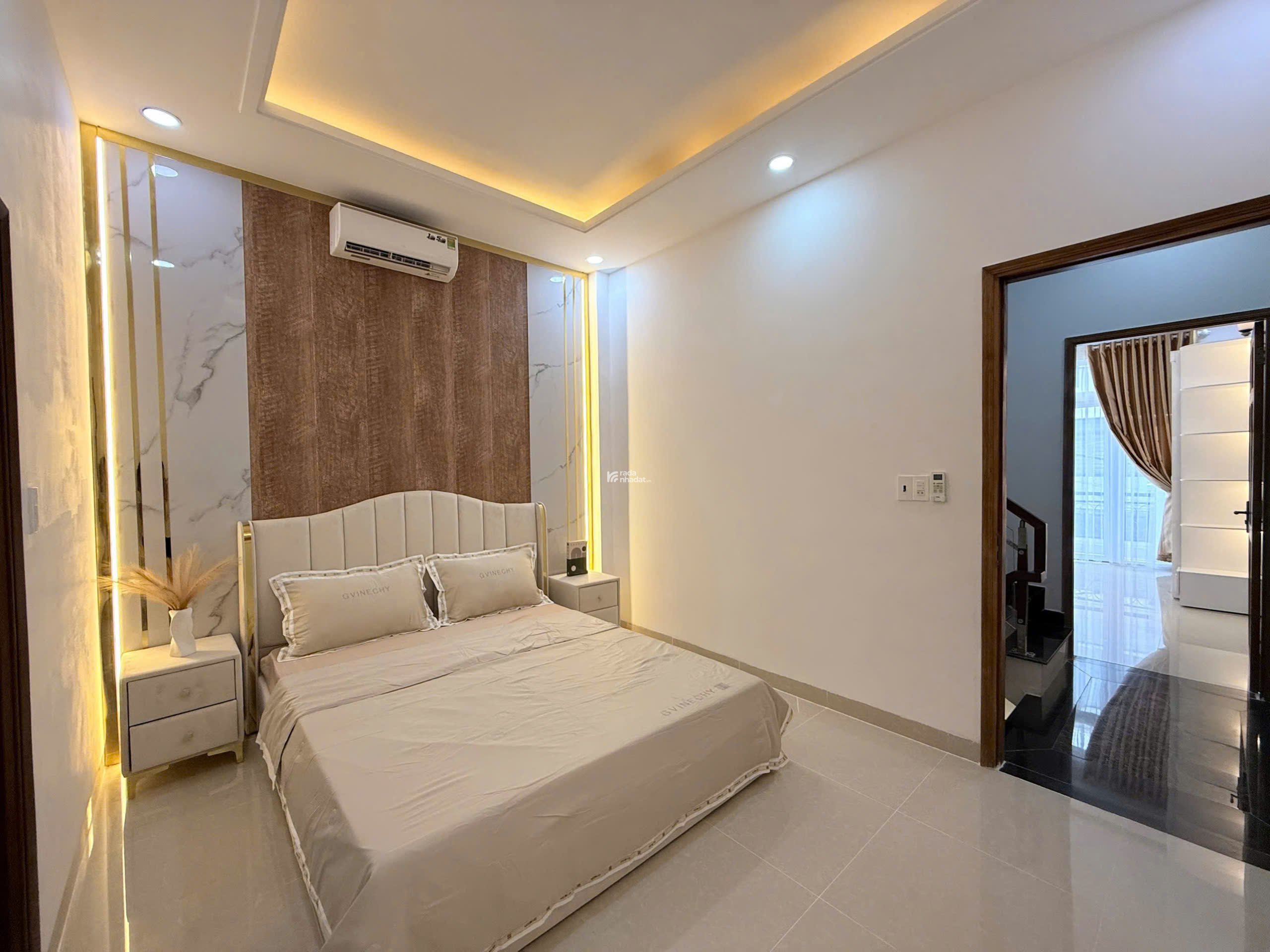 NHÀ 3 TẤM - SÂN Ô TÔ - HẺM RỘNG 8M - TL13 - GẦN 4 GA