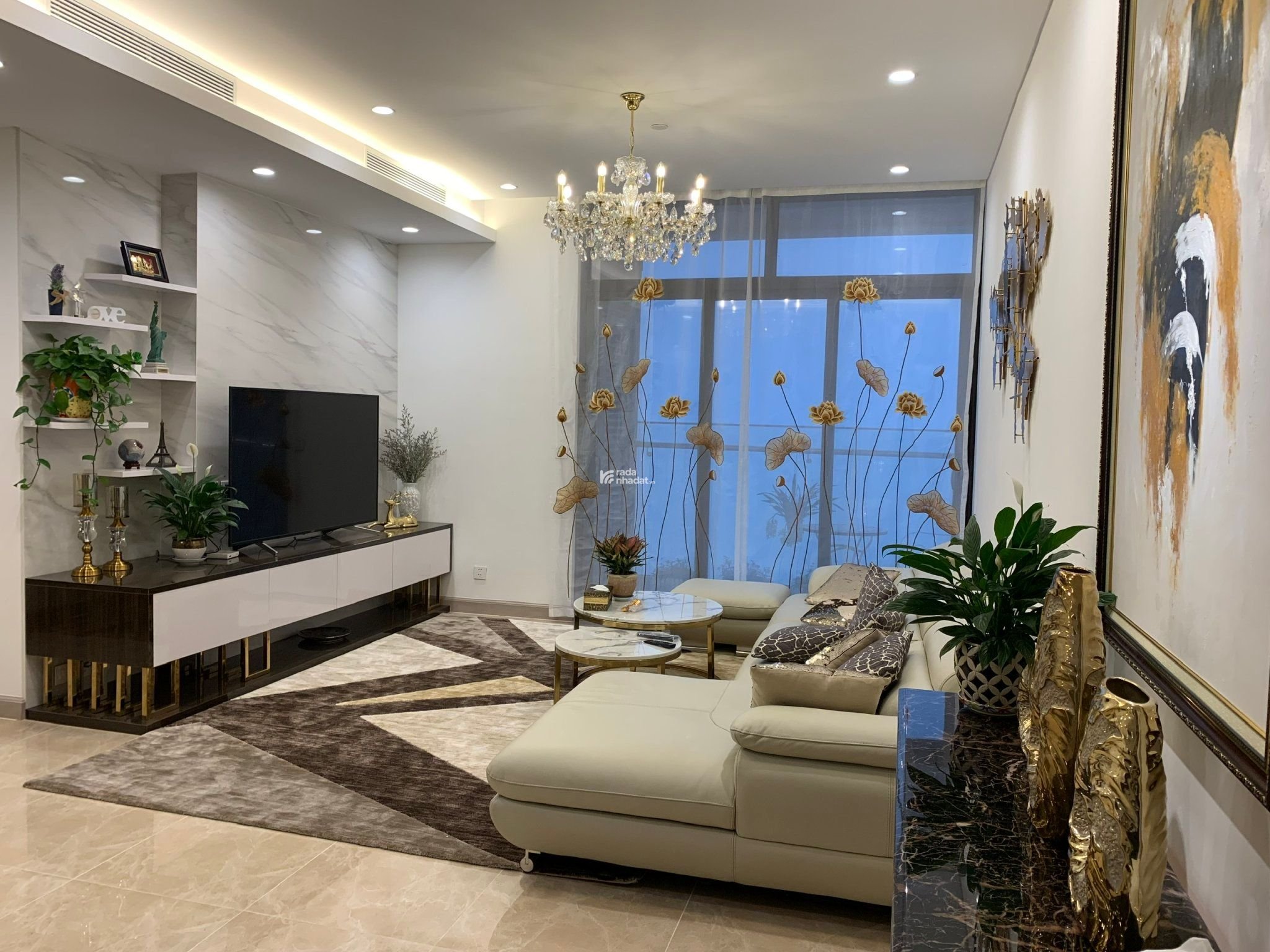 Cho thuê căn 1PN - 56m2, có sân vườn tại Sun Grand City Thụy Khuê, giá 25tr/ tháng full nội thất.