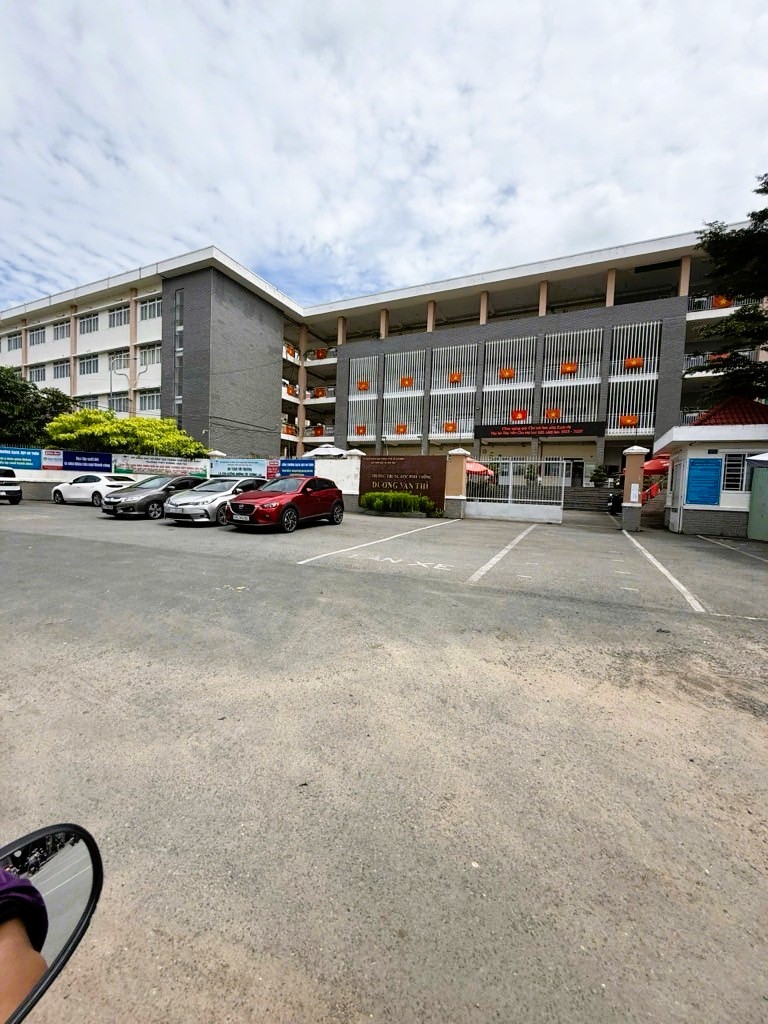 DÃY TRỌ 10 PHÒNG, 160M2, DÒNG TIỀN 25TR/THÁNG, GẦN TRƯỜNG HỌC, CHỈ HƠN 8 TỶ