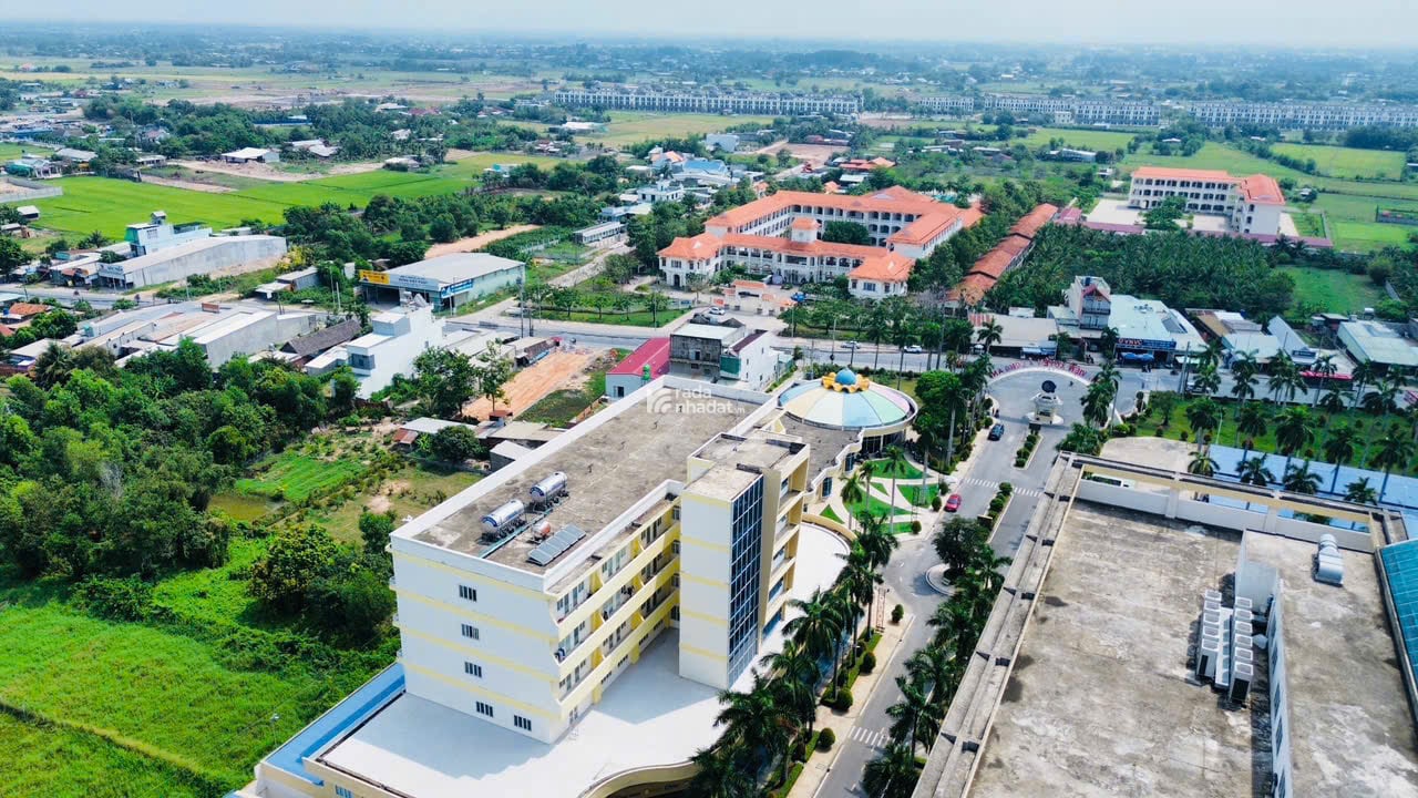 BÁN GẤP LÔ CHÍNH CHỦ SÁT VINHOMES HẬU NGHĨA, BỆNH VIỆN XUYÊN Á VÀ CỤM TRƯỜNG HỌC