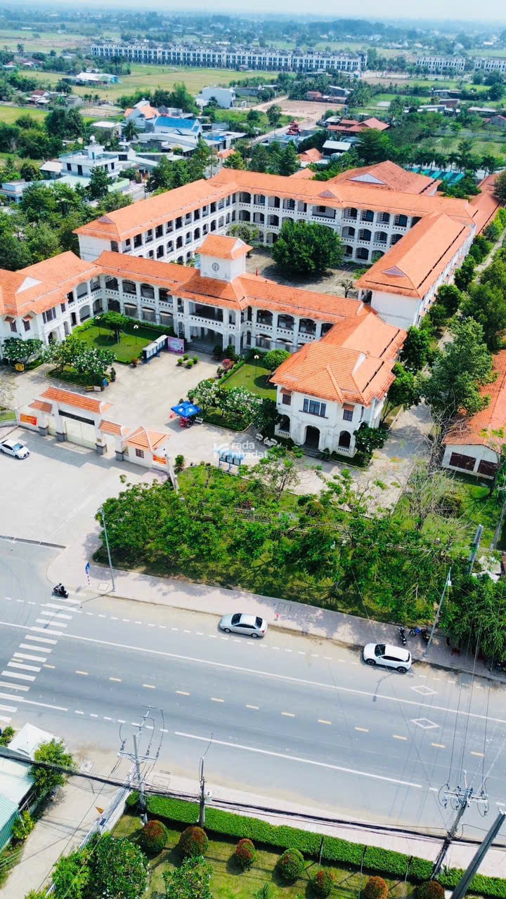 BÁN GẤP LÔ CHÍNH CHỦ SÁT VINHOMES HẬU NGHĨA, BỆNH VIỆN XUYÊN Á VÀ CỤM TRƯỜNG HỌC