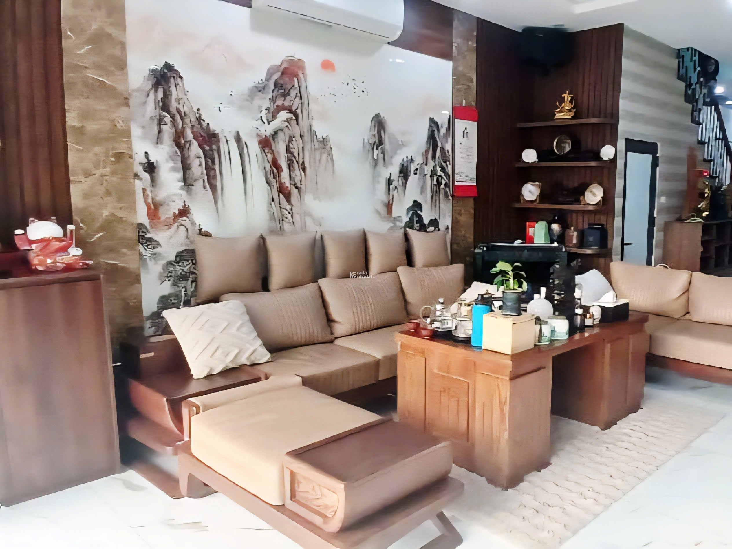 Bán gấp nhà Lạc Long Quân Tây Hồ, gần phố, gần ô tô 44m2 giá 9.6 tỷ 