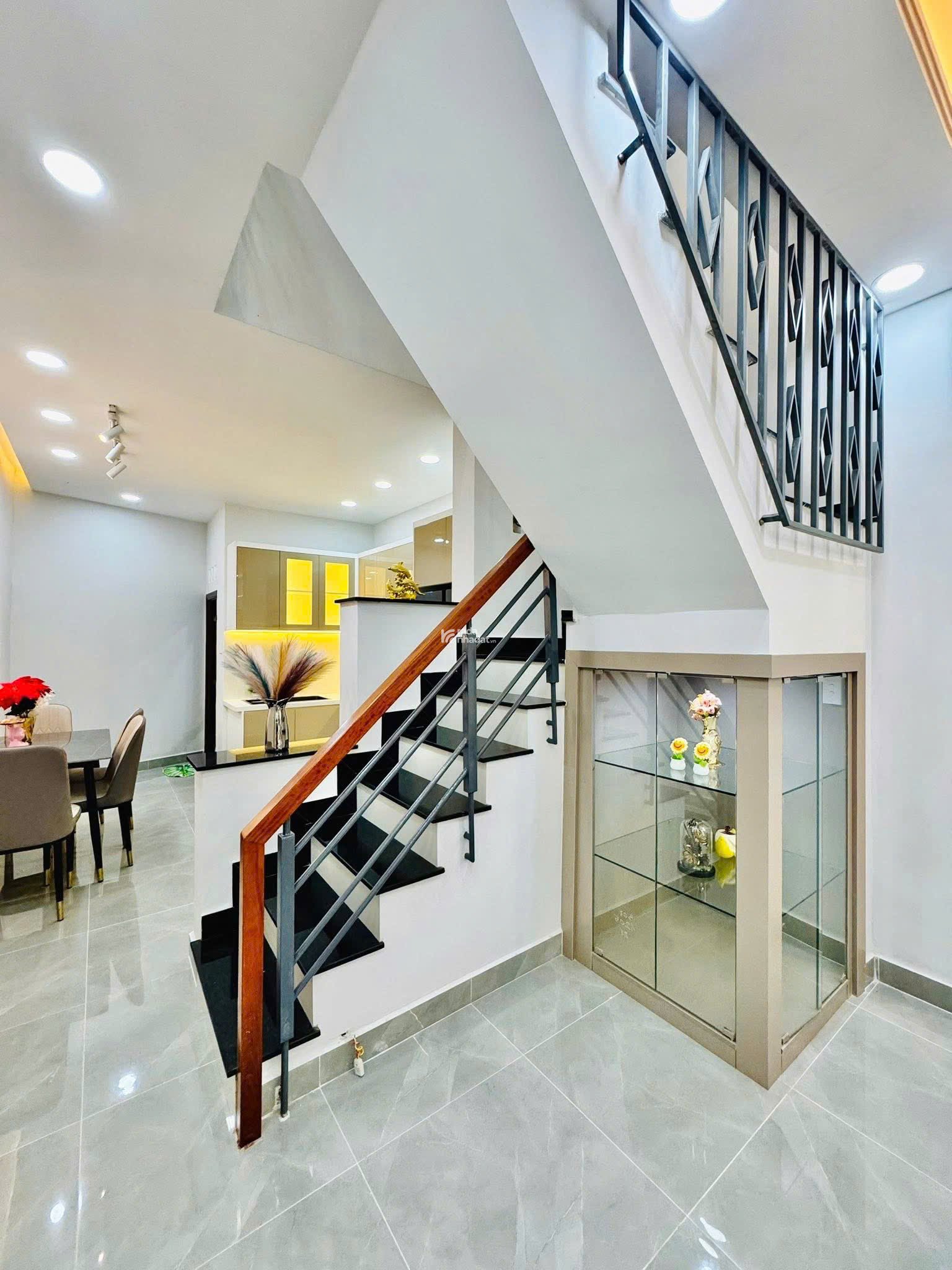 Căn nhà mới siêu đẹp gần sân bay - Đ. Nguyễn Văn Công, Gò Vấp. DT: 65m2 / 3 Tỷ 110 tr. SHR