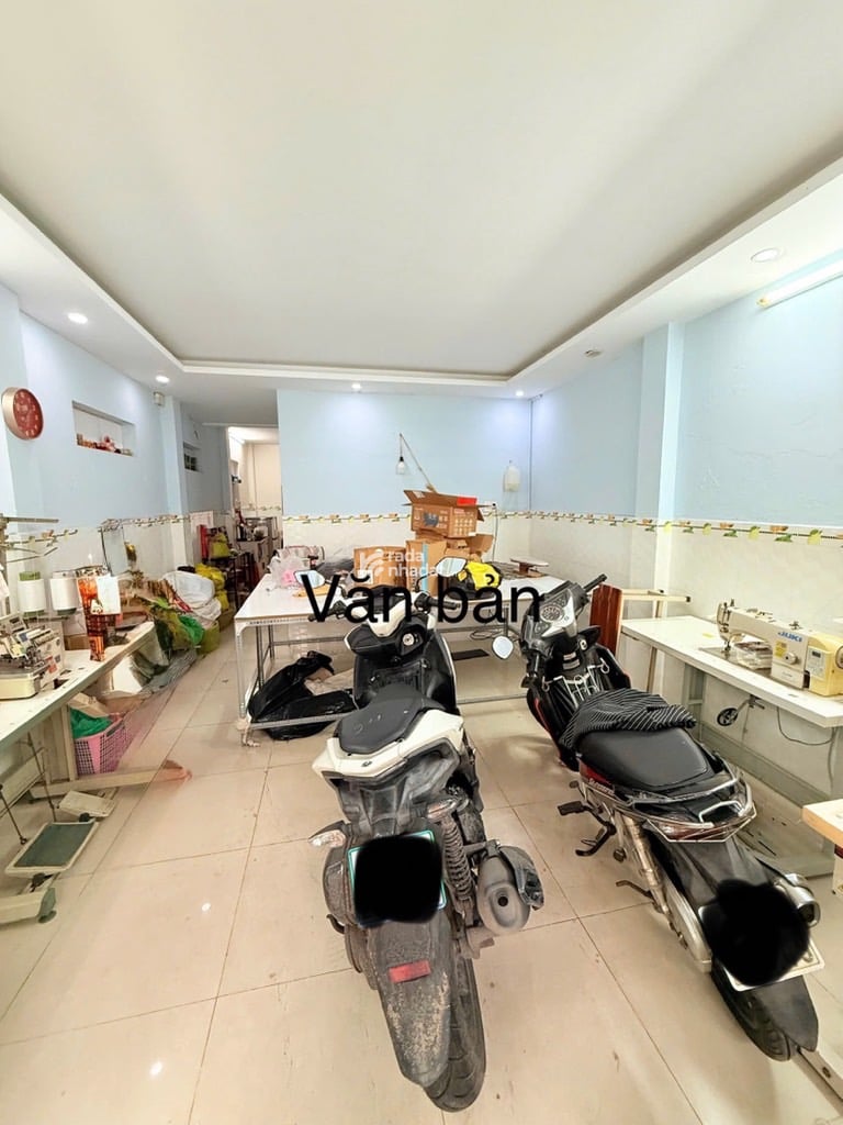 HẺM XE HƠI SÁT NHÀ, LẠC LONG QUÂN, TÂN BÌNH, 56M2 TIỆN XÂY. GIẢM 350TR CHỈ CÒN 4.9T TL 