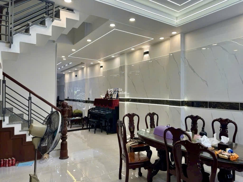 Nhà 4 tầng  khu phân lô Lê Thị Hồng  P17  Gò Vấp  Đường nhưa 8m thông  5.1x20m  Giá 19 Tỷ
