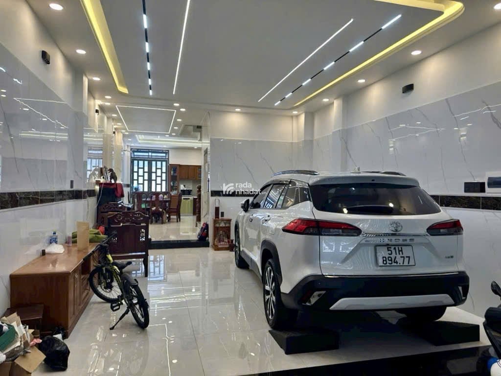 Nhà 4 tầng  khu phân lô Lê Thị Hồng  P17  Gò Vấp  Đường nhưa 8m thông  5.1x20m  Giá 19 Tỷ