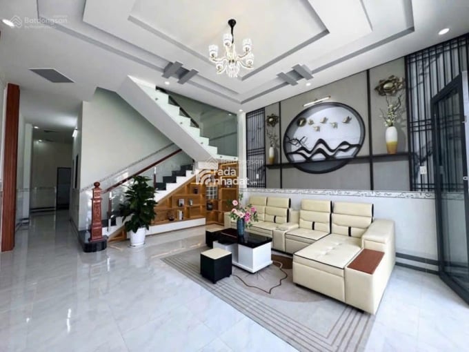 Bán nhà riêng tại Văn Thân, Phường 8, Quận 6, TP. HCM, hẻm xe hơi, 50m2, 2lầu SHR