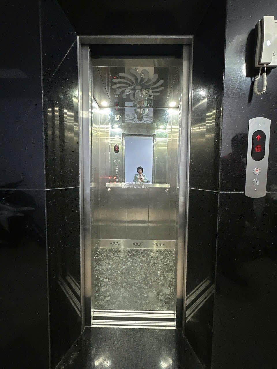 NGỘP rất GẤP BÁN nhà MTKD Thống Nhất 94m2 ngang 4m 6 lầu mái Thái ngay BV nhỉnh 15 tỷ.