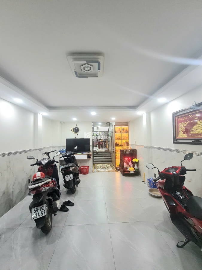 Nhà 6 Tầng Nguyễn Sỹ Sách - HXH-Nội Thất Cao Cấp - Thang Máy Trong Nhà - Nhỉnh 12 Tỷ