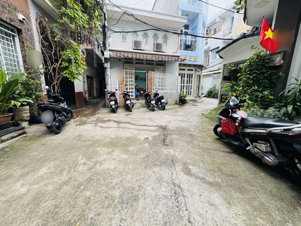  Ô TÔ VÀO NHÀ, XE TẢI QUAY ĐẦU TRƯỚC NHÀ - GẦN 50M2 - 4 TẦNG, 5 PHÒNG - NGANG KHỦNG 6M - TÂN PHÚ -