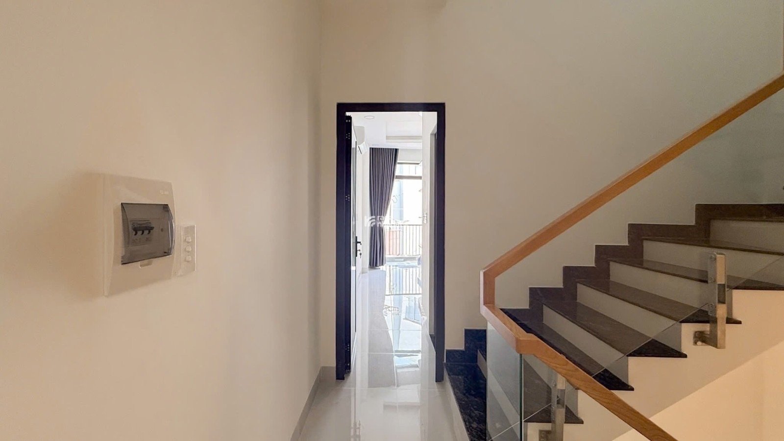 Bán nhà HXH 3.8m x 15m Nguyễn Trọng Tuyển nhà mới xây 4 tầng kiên cố