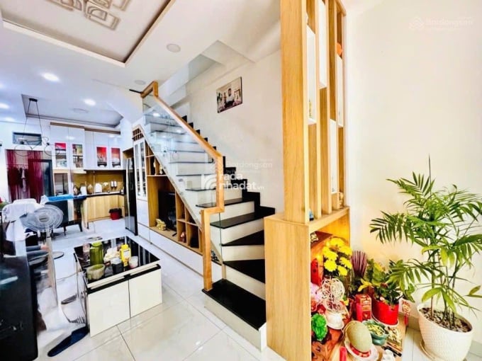 Bán Nhà đẹp Hẻm xe hơi Nguyễn Văn Quỳ, Phường Phú Thuận, Quận 7 sổ hồng riêng sang tên ngay