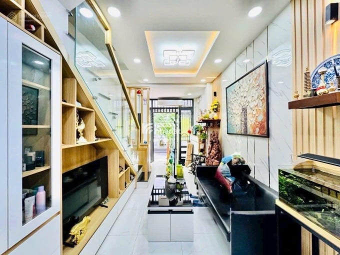 Bán Nhà đẹp Hẻm xe hơi Nguyễn Văn Quỳ, Phường Phú Thuận, Quận 7 sổ hồng riêng sang tên ngay