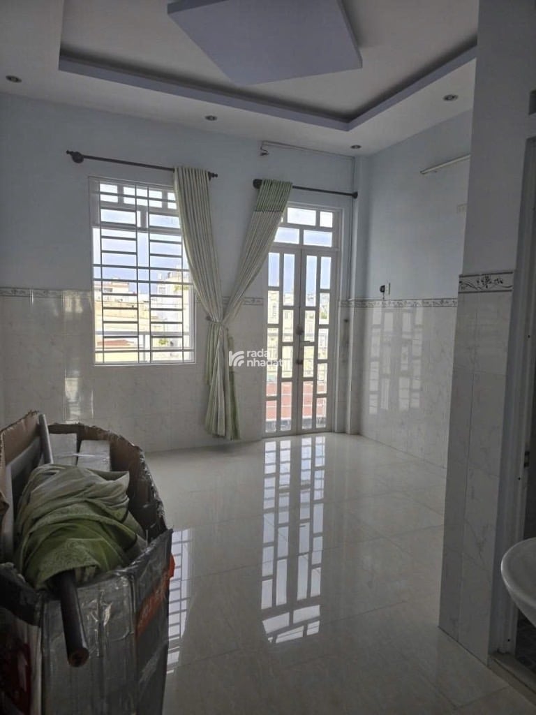 NHÀ 4 PHÒNG NGỦ 65M2 4.X TỶ HẺM XE HƠI THÔNG LÊ VĂN QUỚI NGÃ TƯ 4 XÃ BÌNH TÂN GIÁP TÂN PHÚ