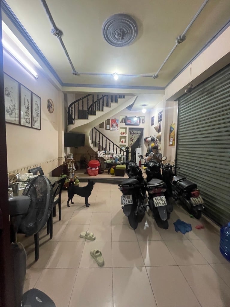 Bán nhà lô góc 2 mặt tiền kinh danh sầm uất đỗ nhuận