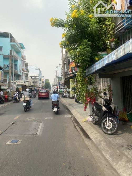 BÁN NHÀ 2 MẶT TIỀN đường Hoà Hưng Quận 10