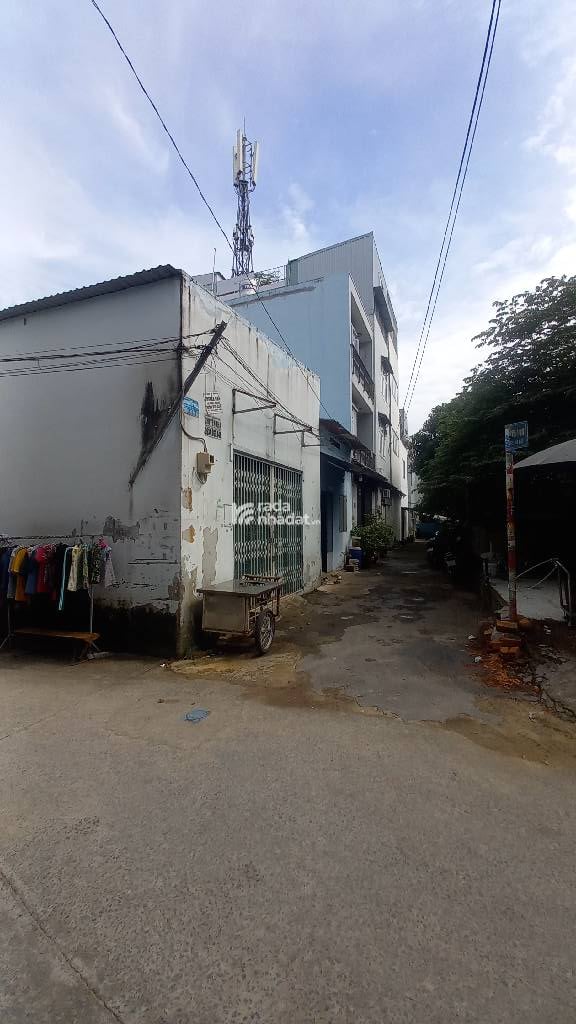 HẺM XE HƠI LÊ TRỌNG TẤN, TÂN PHÚ, CHUẨN 73M2 HIẾM CÓ. GIẢM 550TR CHỈ CÒN 6.5T TL TỐT