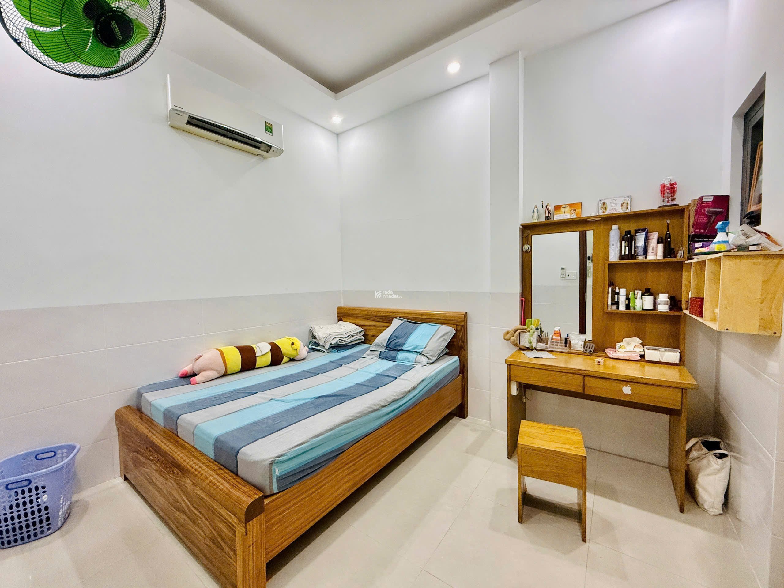 BÁN NHÀ NGAY TRONG CHỢ THẠNH XUÂN 21- GIÁ TỐT 4.X TỶ - ĐƯỜNG TRƯỚC NHÀ 6M