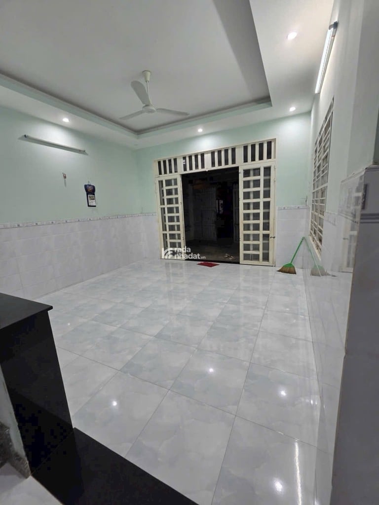 Nhà căn góc 82m2 hẻm ô tô 6m Lê Văn Lương, Nhà Bè, 2 tầng BTCT, giá 4,8 tỷ (còn TL )