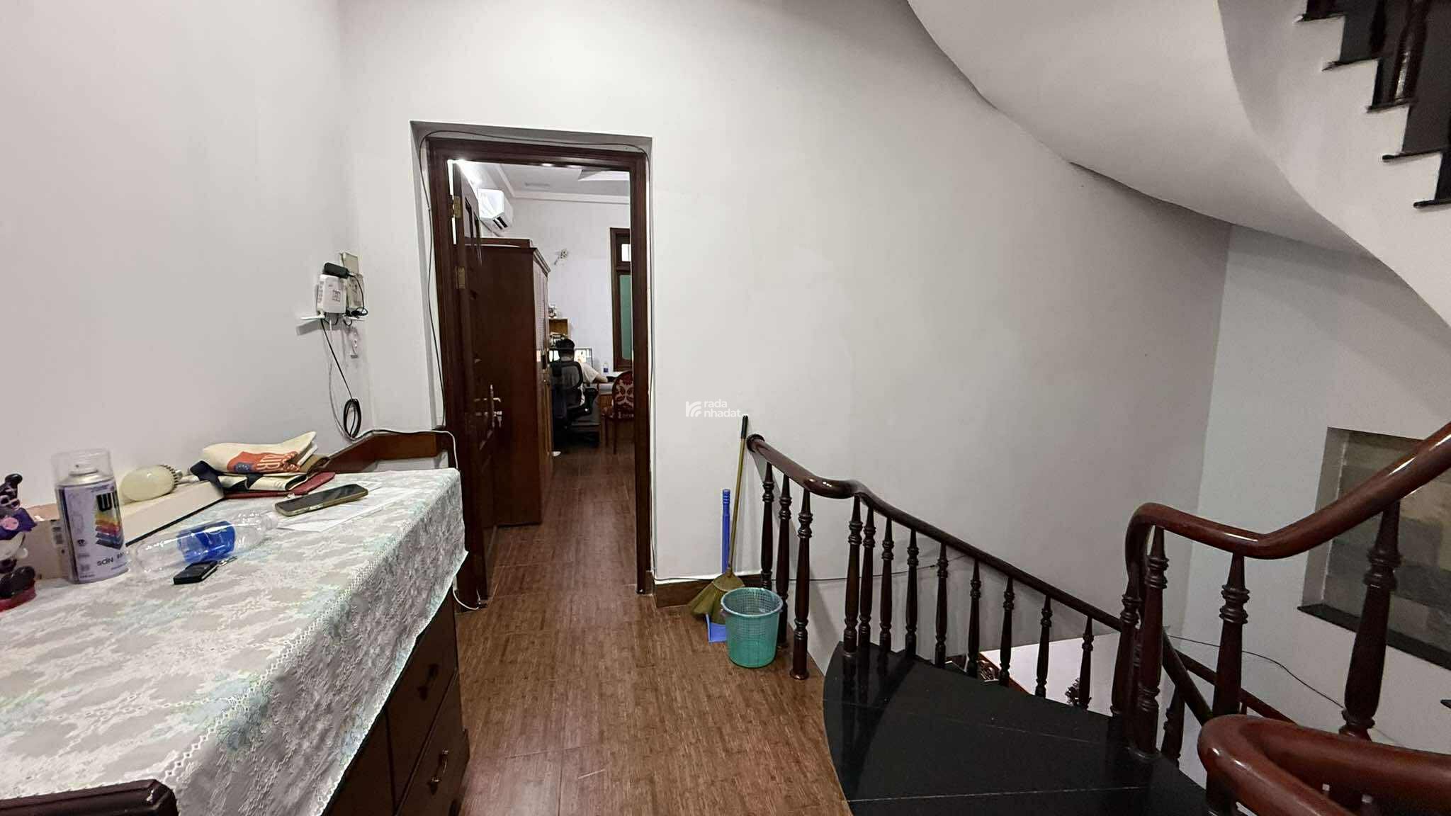 NHÀ 5 TẦNG HẦM Ô TÔ - KHU PHÂN LÔ VIP GẦN BV 175 - 6PN FULL NỘI THẤT