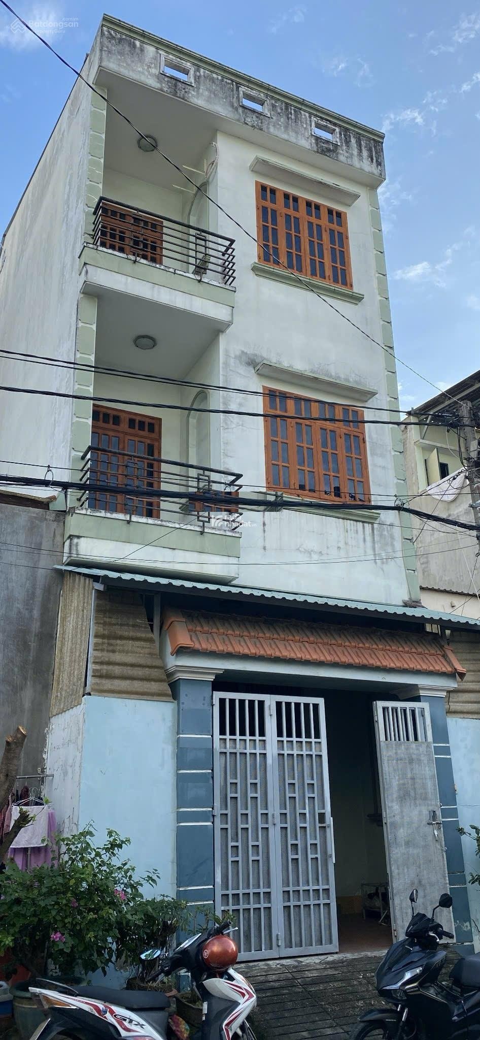 MT KDC SÔNG ĐÀ 5M x 18M TRỆT 2 LẦU 4P GIÁ 16TR SIÊU RẺ