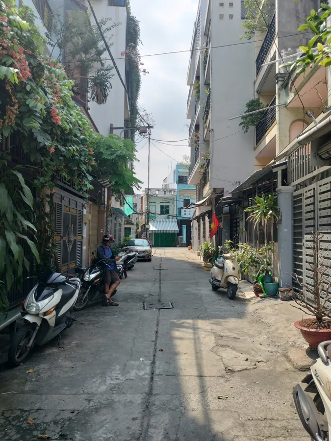 NHÀ 2 TẦNG - HXH - HÀNG HIẾM Tân PHÚ