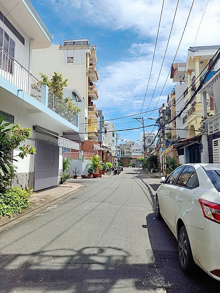 Bán nhà đường lê trọng tân tây thạnh