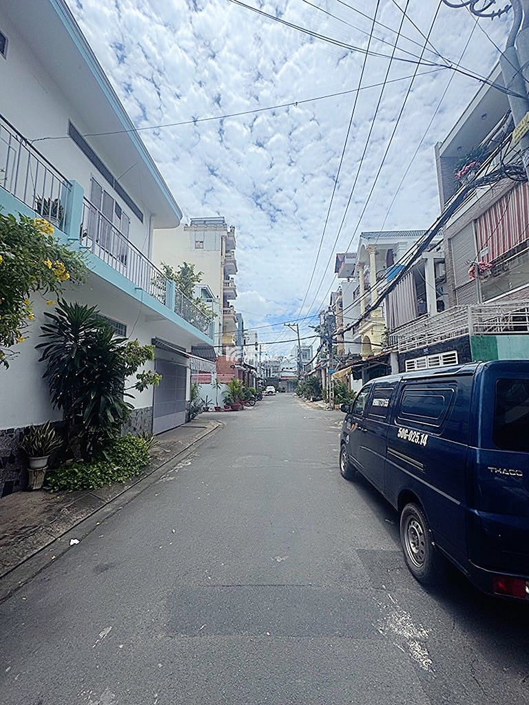 Bán nhà đường lê trọng tân tây thạnh