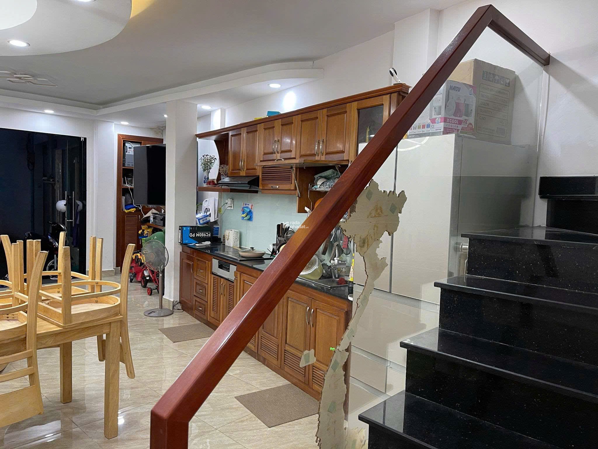 Bán nhà ngõ hẻm Quận 10 - Tiện vào ở ngay - Deal hời tại trung tâm.