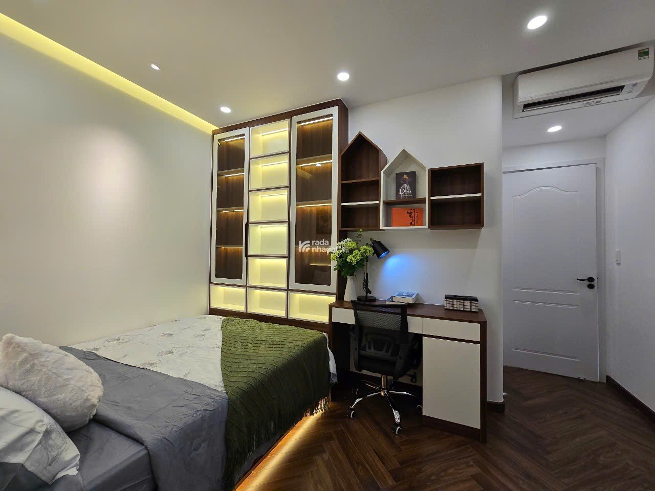 Bán nhanh căn hộ Sky garden 2, PMH, Q7, Dt 89m2, căn góc, 3PN nhà mới đẹp, giá chỉ 6,5 tỷ 
