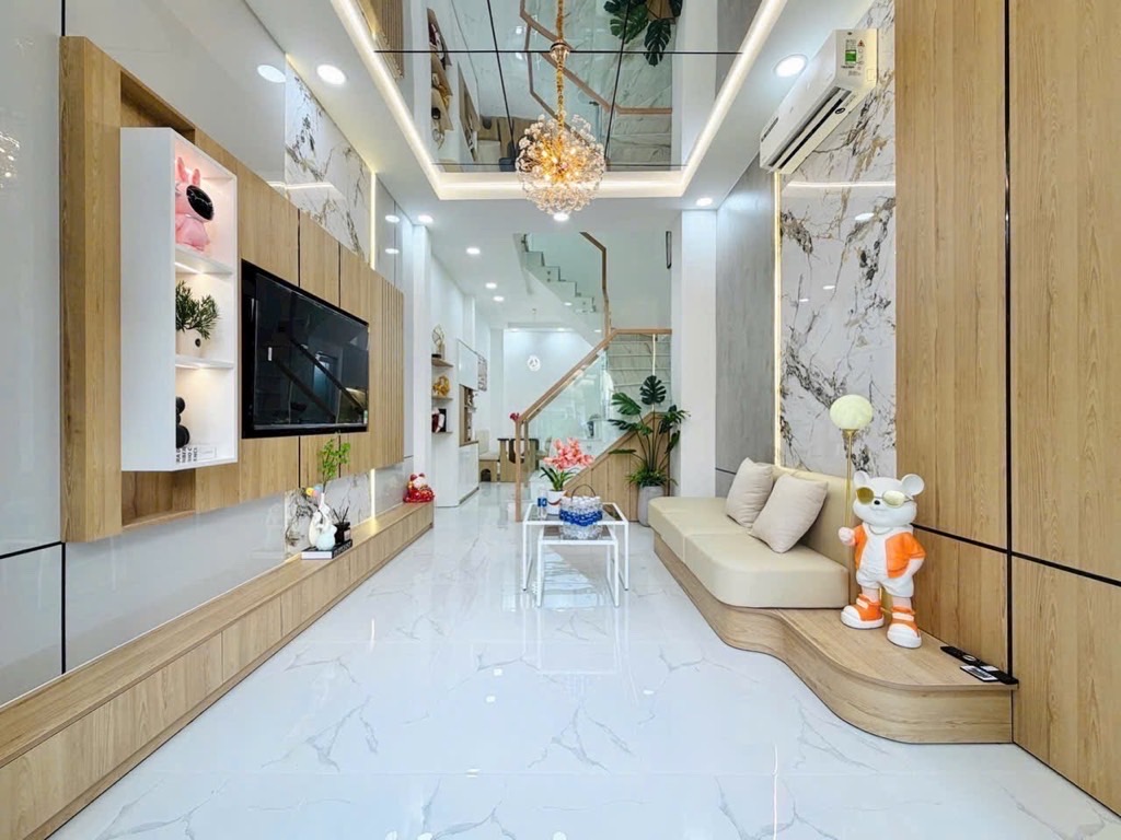 TÂN BÌNH - GẦN GA METRO, GA T3 SÂN BAY -  XE TẢI THÔNG - KINH DOANH TỐT - 3 TẦNG, 3 PN, 3 WC 