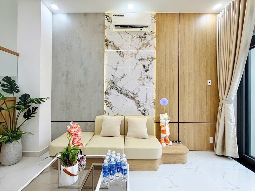 TÂN BÌNH - GẦN GA METRO, GA T3 SÂN BAY -  XE TẢI THÔNG - KINH DOANH TỐT - 3 TẦNG, 3 PN, 3 WC 