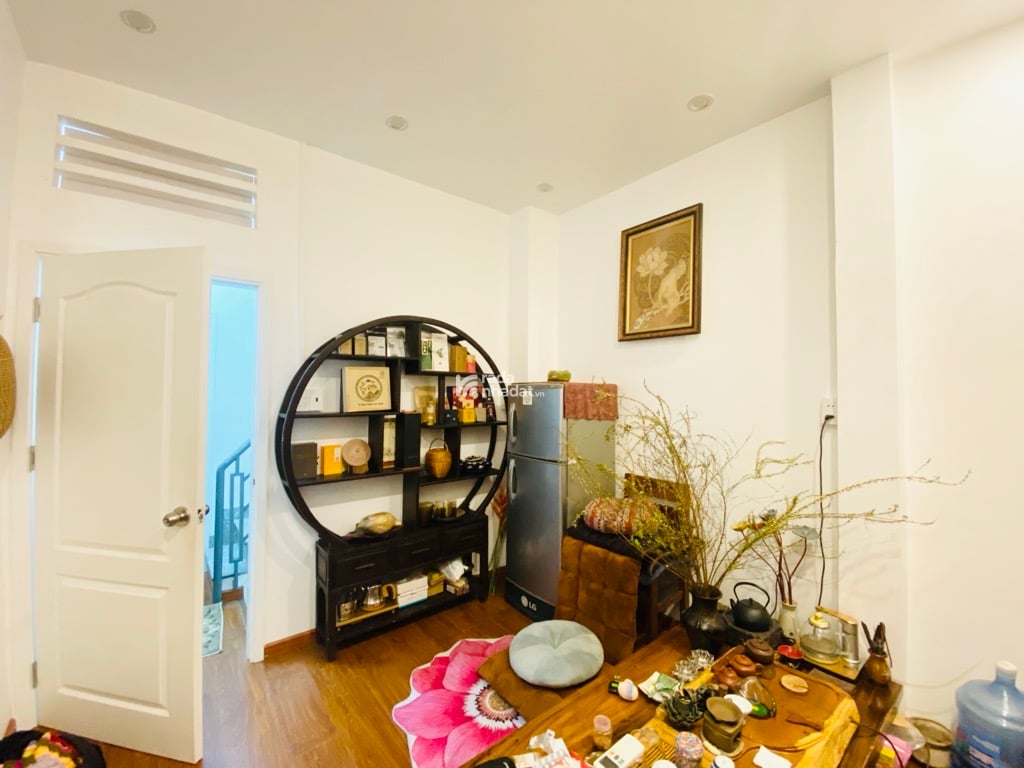 Bán nhà mặt tiền Nguyễn Đình Chính, dòng tiền sẵn có 50tr, ở ngay. 